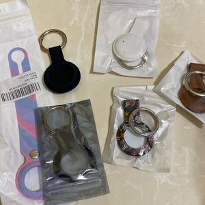 6 AirTag holders